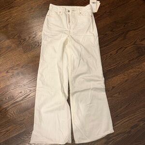 H&M Ultra High Waist Regular Fit Wide Leg - White - Size 2